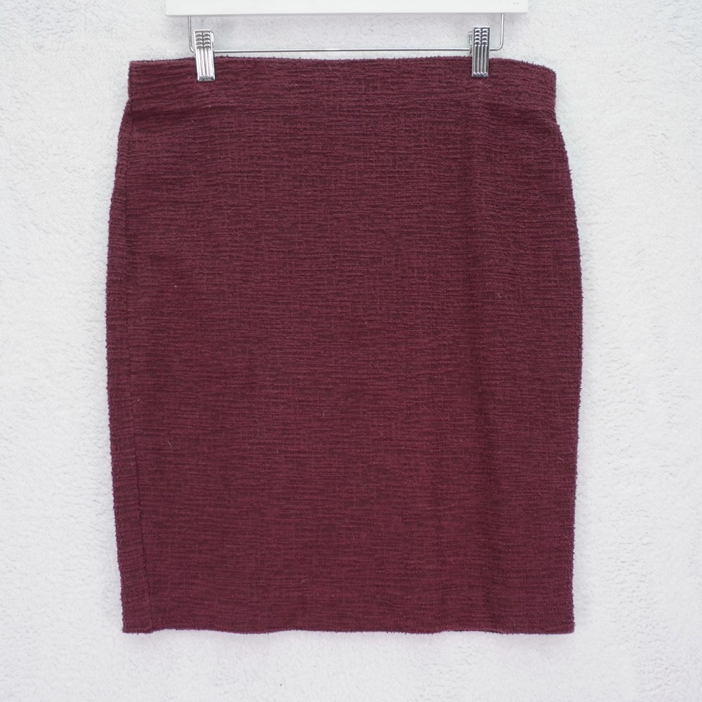 Ann‎ Taylor Factory Skirt Textured Purple Pencil -Medium  32 / 22- Lined Cotton